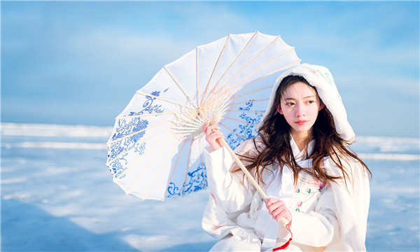 新建试管代怀生子多少钱一个？助孕之路的费用分析与方案选择